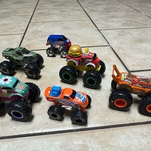 Monster Truck Toy Set - Multicolor